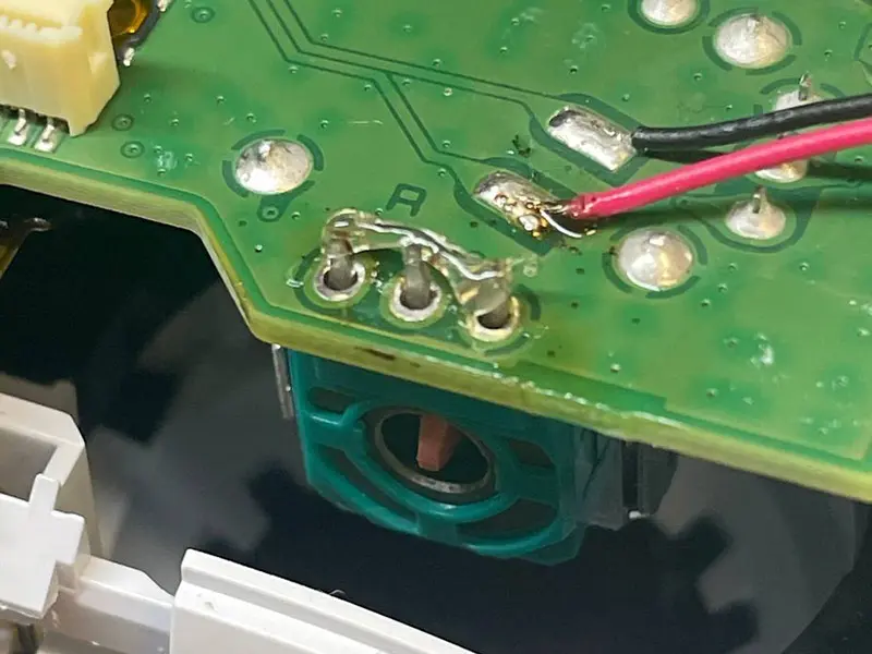 Ремонт на дрифт PS5 DualSense — подмяна на аналогов модул
