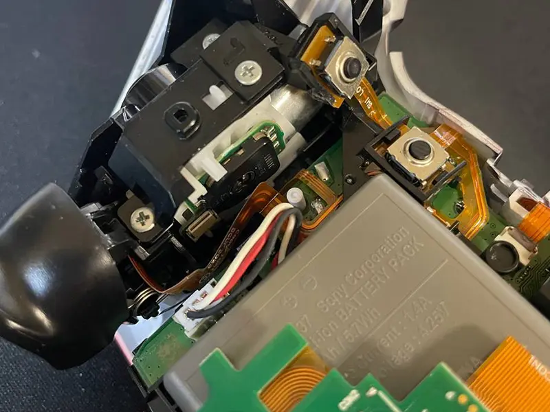 Ремонт на USB-C зареждане порт PS5 DualSense